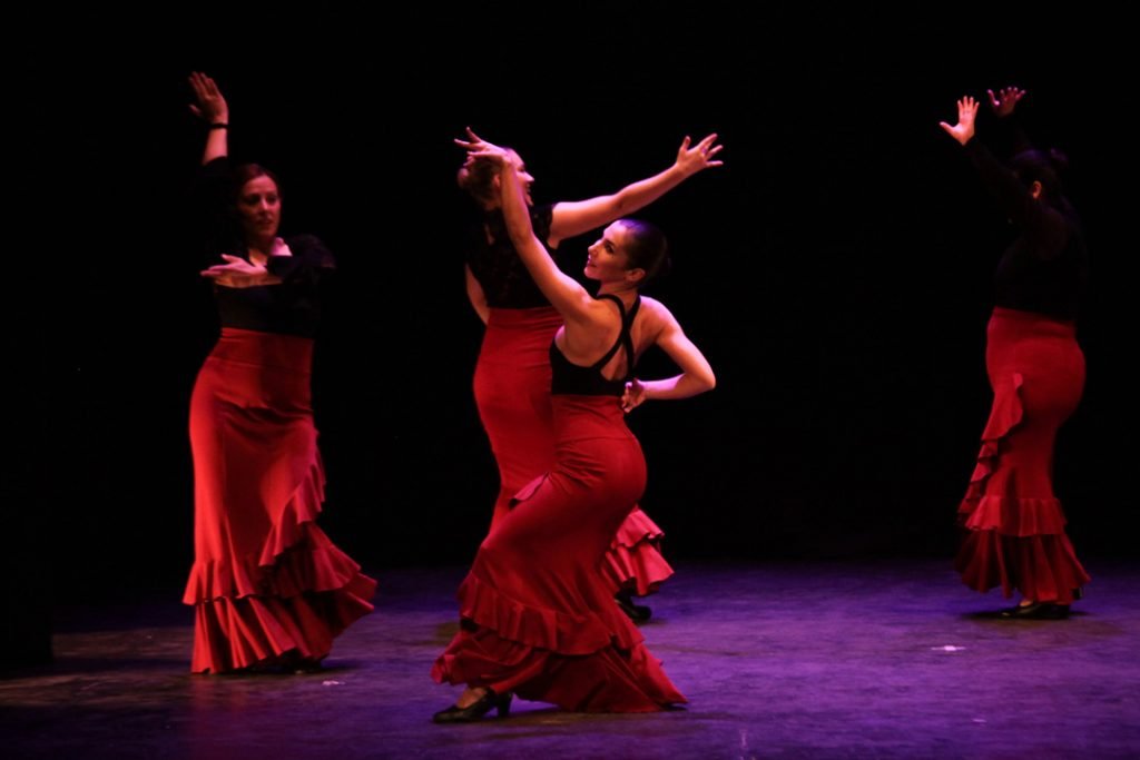 Lola Ramos Flamenco y Sevillanas