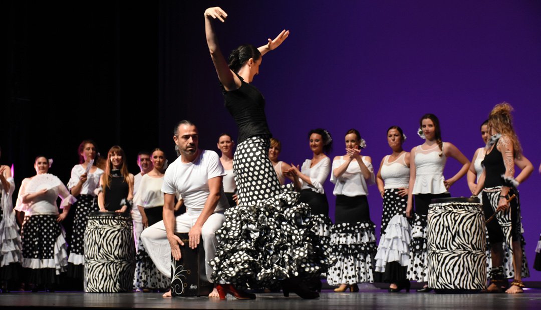 Lola Ramos Flamenco y Sevillanas